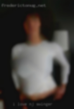 I love oral giving NJ swinger and recieving.